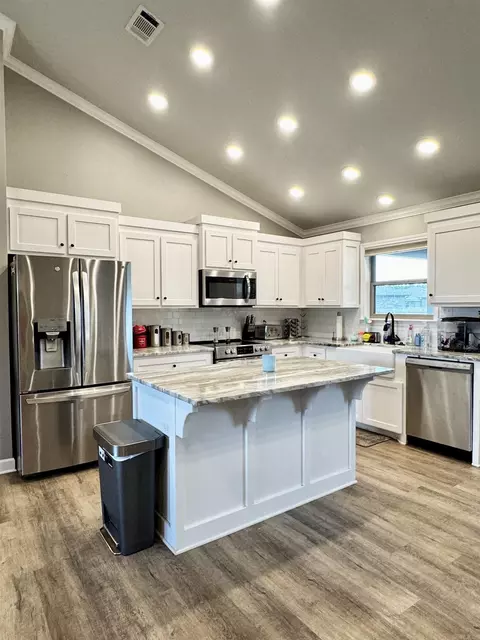 Kitchen - 27 Remington Ln, Ward, AR 72176 photo 1 of 4