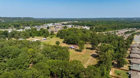17 21 Snowden Cir, Greenbrier, AR 72058