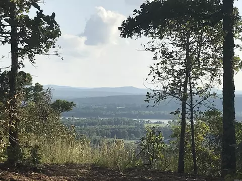87 High Point Dr, Mayflower, AR 72106