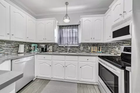 Kitchen - 507 Dakota Dr, Cabot, AR 72023 photo 2 of 8