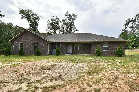 122 Crestview Ln, Malvern, AR 72104