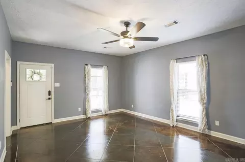 535 Davis St, Conway, AR 72034 photo 5