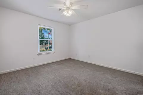 Bedroom - 18 Manchester Dr, Conway, AR 72034 photo 6 of 9