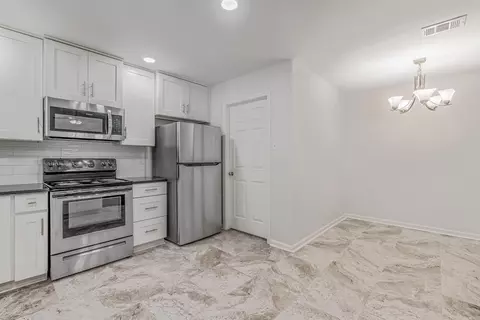Kitchen - 18 Manchester Dr, Conway, AR 72034 photo 3 of 3