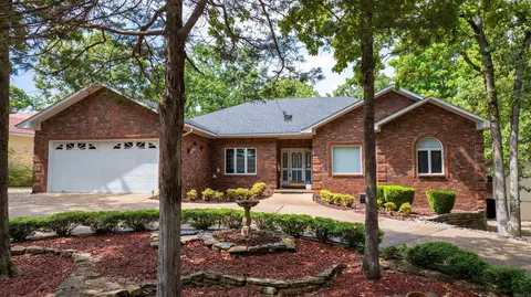 5 Galeon Ln, Hot Springs Village, AR 71909