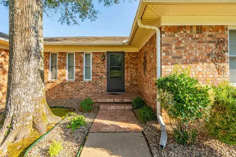 121 Kight Trl, Hot Springs, AR 71913