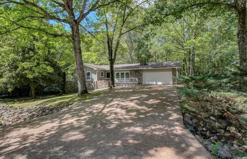 1 Segovia Dr, Hot Springs Village, AR 71909