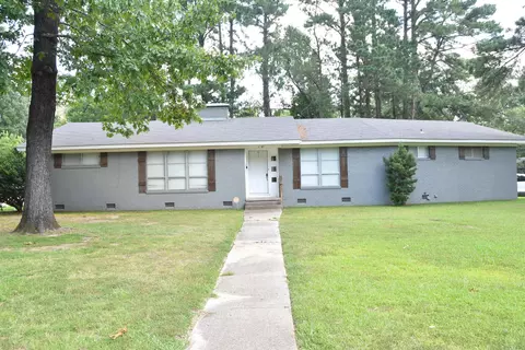 1207 Elm St, Crossett, AR 71635