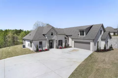 653 Glenwood Springs Dr, Little Rock, AR 72210