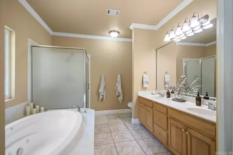 Bath - 232 Sunset Cir, Cabot, AR 72023 photo 2 of 4