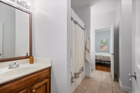 Bath - 232 Sunset Cir, Cabot, AR 72023 photo 4 of 4