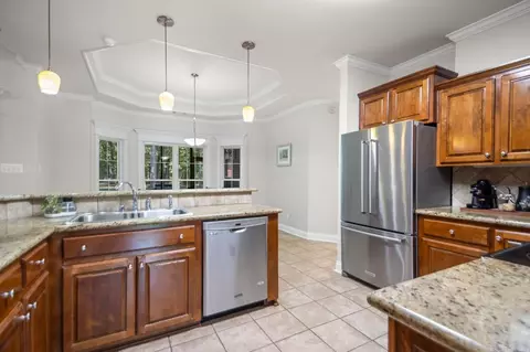 Kitchen - 232 Sunset Cir, Cabot, AR 72023 photo 4 of 5