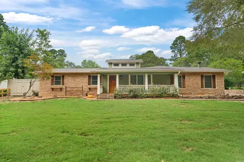 205 Lakeside Rd, Hot Springs, AR 71901
