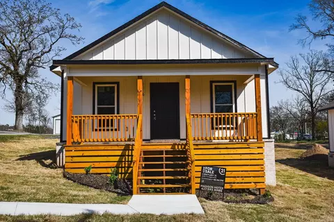 306 Janette St, Hot Springs, AR 71901