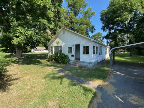 242 E Davis, Piggott, AR 72454 photo 1