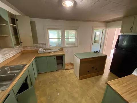 242 E Davis, Piggott, AR 72454 photo 5