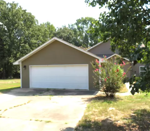 9233 Spring Lake Rd, Pine Bluff, AR 71603 photo 4