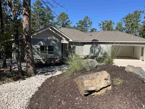 14 Veranillo Dr, Hot Springs Village, AR 71909