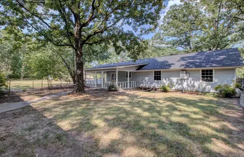 Exterior - 6531 Forrest Oak Dr, Pine Bluff, AR 71603 photo 4 of 10