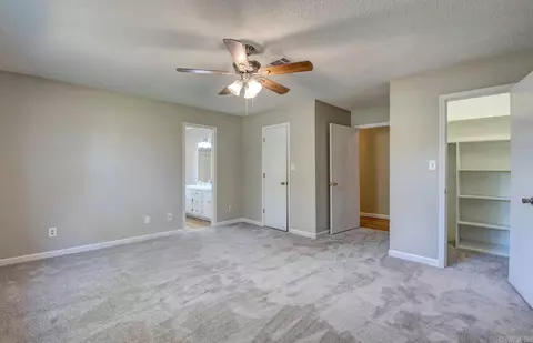Bedroom - 6531 Forrest Oak Dr, Pine Bluff, AR 71603 photo 4 of 7