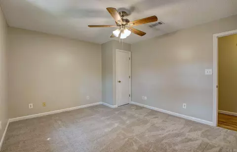 Bedroom - 6531 Forrest Oak Dr, Pine Bluff, AR 71603 photo 3 of 7