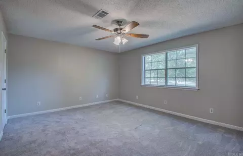 Bedroom - 6531 Forrest Oak Dr, Pine Bluff, AR 71603 photo 2 of 7
