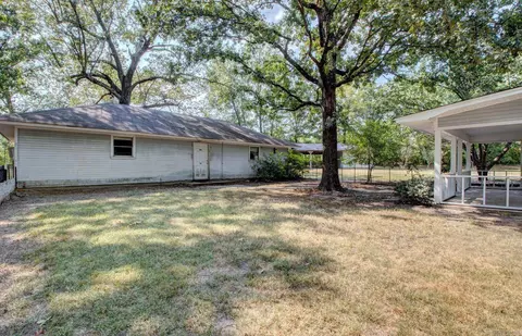 Exterior - 6531 Forrest Oak Dr, Pine Bluff, AR 71603 photo 7 of 10