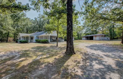 Exterior - 6531 Forrest Oak Dr, Pine Bluff, AR 71603 photo 2 of 10