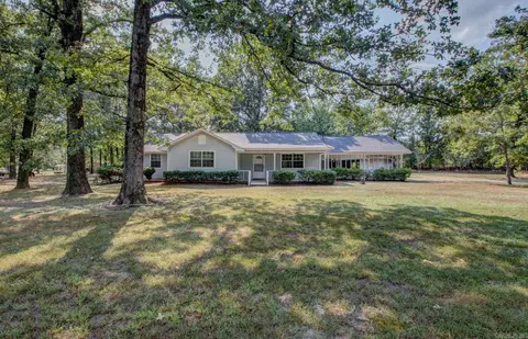 Exterior - 6531 Forrest Oak Dr, Pine Bluff, AR 71603 photo 1 of 10