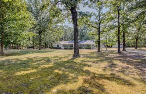 Exterior - 6531 Forrest Oak Dr, Pine Bluff, AR 71603 photo 6 of 10