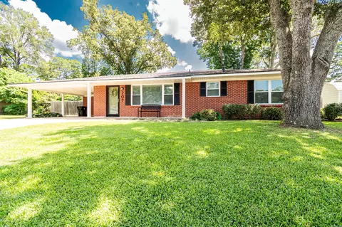 707 NW 9th Nw St, Springhill, LA 71075