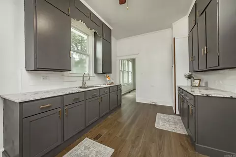 Kitchen - 400 NE 1st St, England, AR 72046 photo 1 of 1