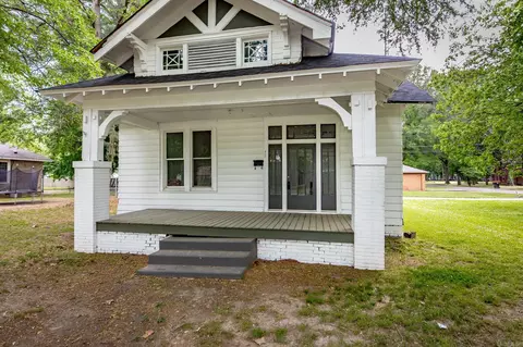 Exterior - 400 NE 1st St, England, AR 72046 photo 3 of 4