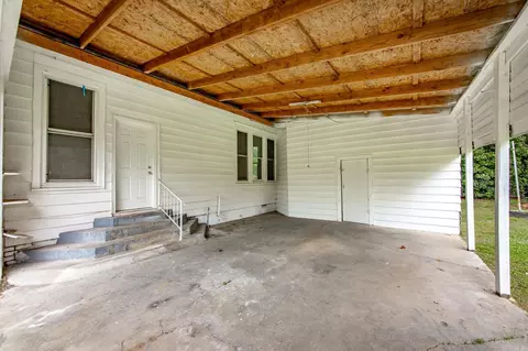 Exterior - 400 NE 1st St, England, AR 72046 photo 4 of 4