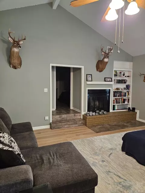 Living - 1910 Harmon Dr, Benton, AR 72015 photo 1 of 2