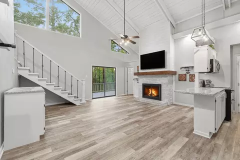 Living - 2090 Tannenbaum Rd, Drasco, AR 72530 photo 1 of 2