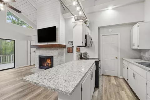 Kitchen - 2090 Tannenbaum Rd, Drasco, AR 72530 photo 1 of 4