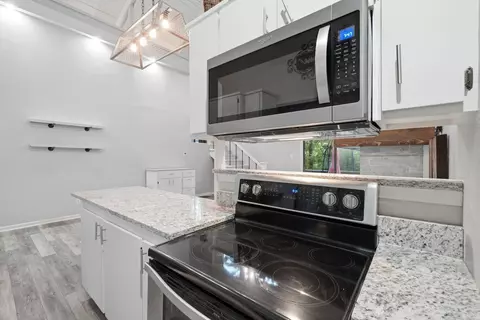 Kitchen - 2090 Tannenbaum Rd, Drasco, AR 72530 photo 4 of 4