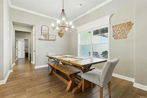 Dining - 4046 Hampton Dr, Benton, AR 72019 photo 2 of 2