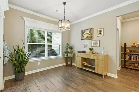 Entry Way - 4046 Hampton Dr, Benton, AR 72019 photo 6 of 9