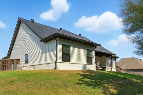 Exterior - 4046 Hampton Dr, Benton, AR 72019 photo 7 of 8