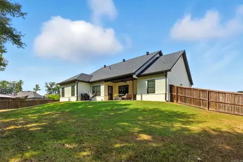 Exterior - 4046 Hampton Dr, Benton, AR 72019 photo 5 of 8