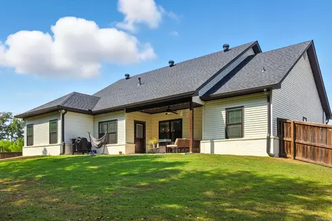 Exterior - 4046 Hampton Dr, Benton, AR 72019 photo 4 of 8