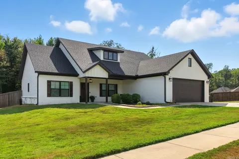 Exterior - 4046 Hampton Dr, Benton, AR 72019 photo 1 of 8