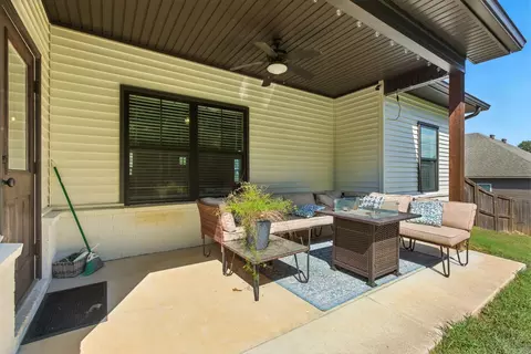 Exterior - 4046 Hampton Dr, Benton, AR 72019 photo 3 of 8