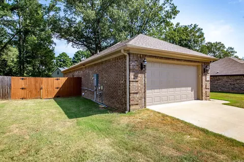 Exterior - 6 Raspberry Ln, Cabot, AR 72023 photo 2 of 13