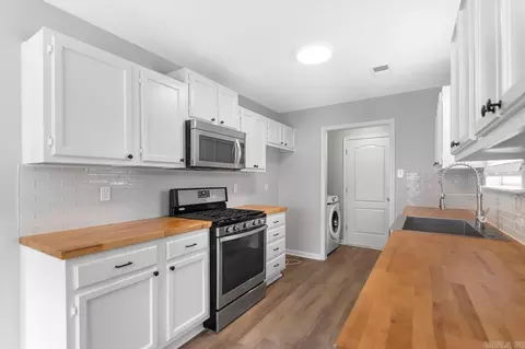 Kitchen - 2106 Raintree Dr, Bryant, AR 72022 photo 1 of 2