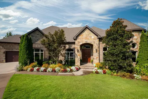11 Highfield Cv, Little Rock, AR 72211