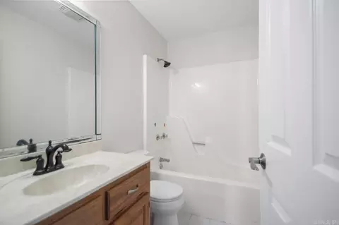 Bath - 2976 Spring Ct, Mabelvale, AR 72103 photo 1 of 4