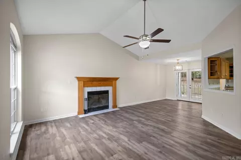 Living - 2976 Spring Ct, Mabelvale, AR 72103 photo 3 of 4